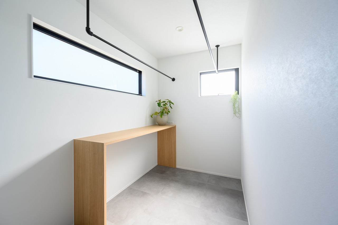 脱衣兼ランドリールーム